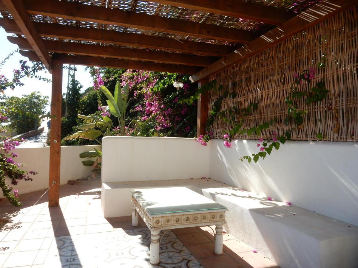 Beach Villa ,Nerja, Seaview, Pool, 3 Bedrooms, Huge Terrace And Garden 외부 사진