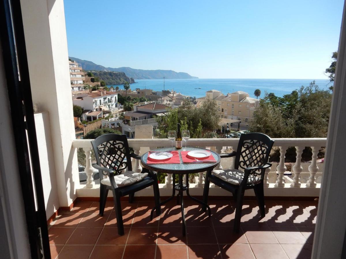 Beach Villa ,Nerja, Seaview, Pool, 3 Bedrooms, Huge Terrace And Garden 외부 사진