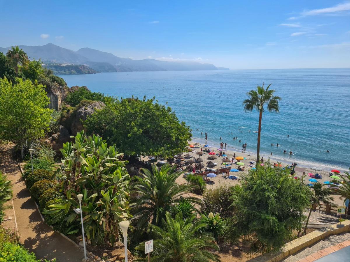 Beach Villa ,Nerja, Seaview, Pool, 3 Bedrooms, Huge Terrace And Garden 외부 사진