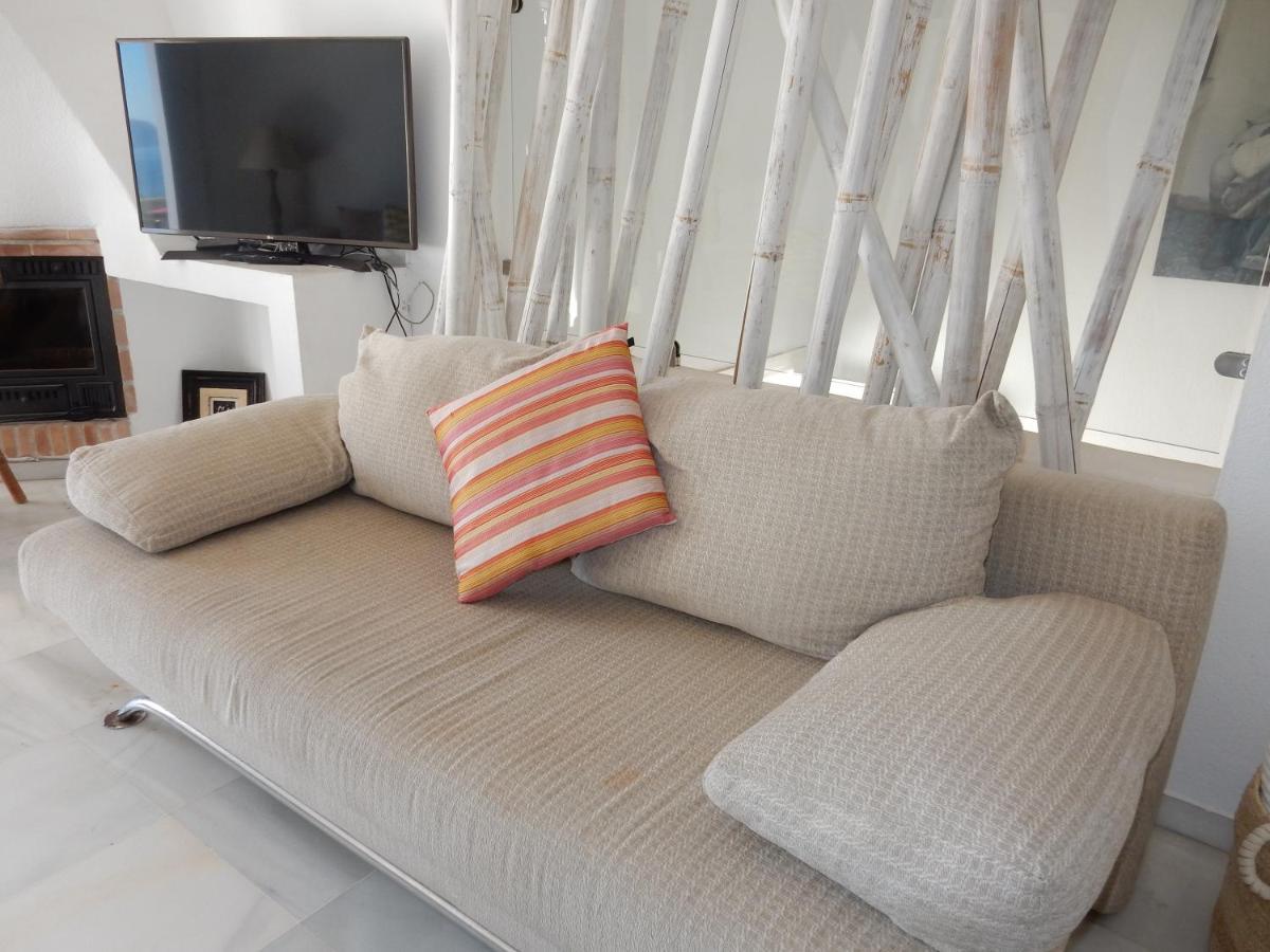 Beach Villa ,Nerja, Seaview, Pool, 3 Bedrooms, Huge Terrace And Garden 외부 사진