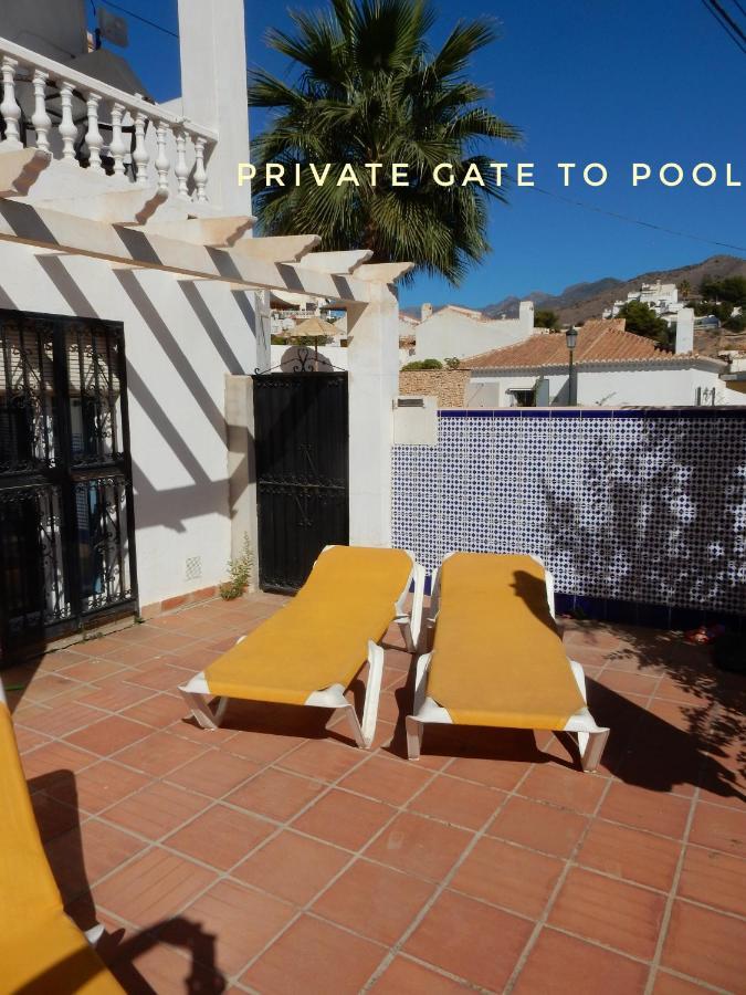 Beach Villa ,Nerja, Seaview, Pool, 3 Bedrooms, Huge Terrace And Garden 외부 사진