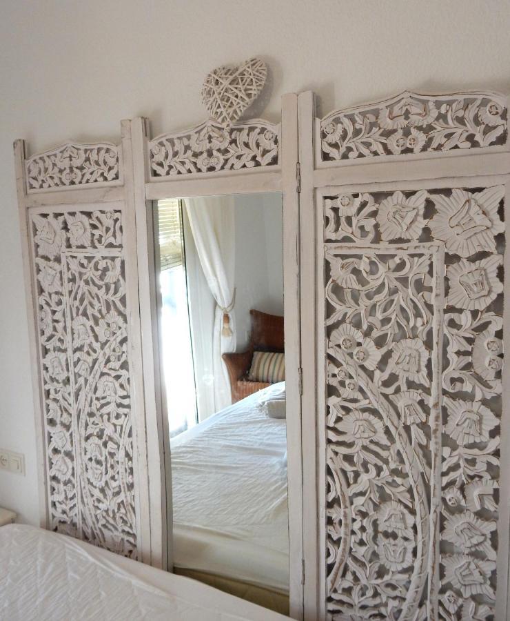 Beach Villa ,Nerja, Seaview, Pool, 3 Bedrooms, Huge Terrace And Garden 외부 사진