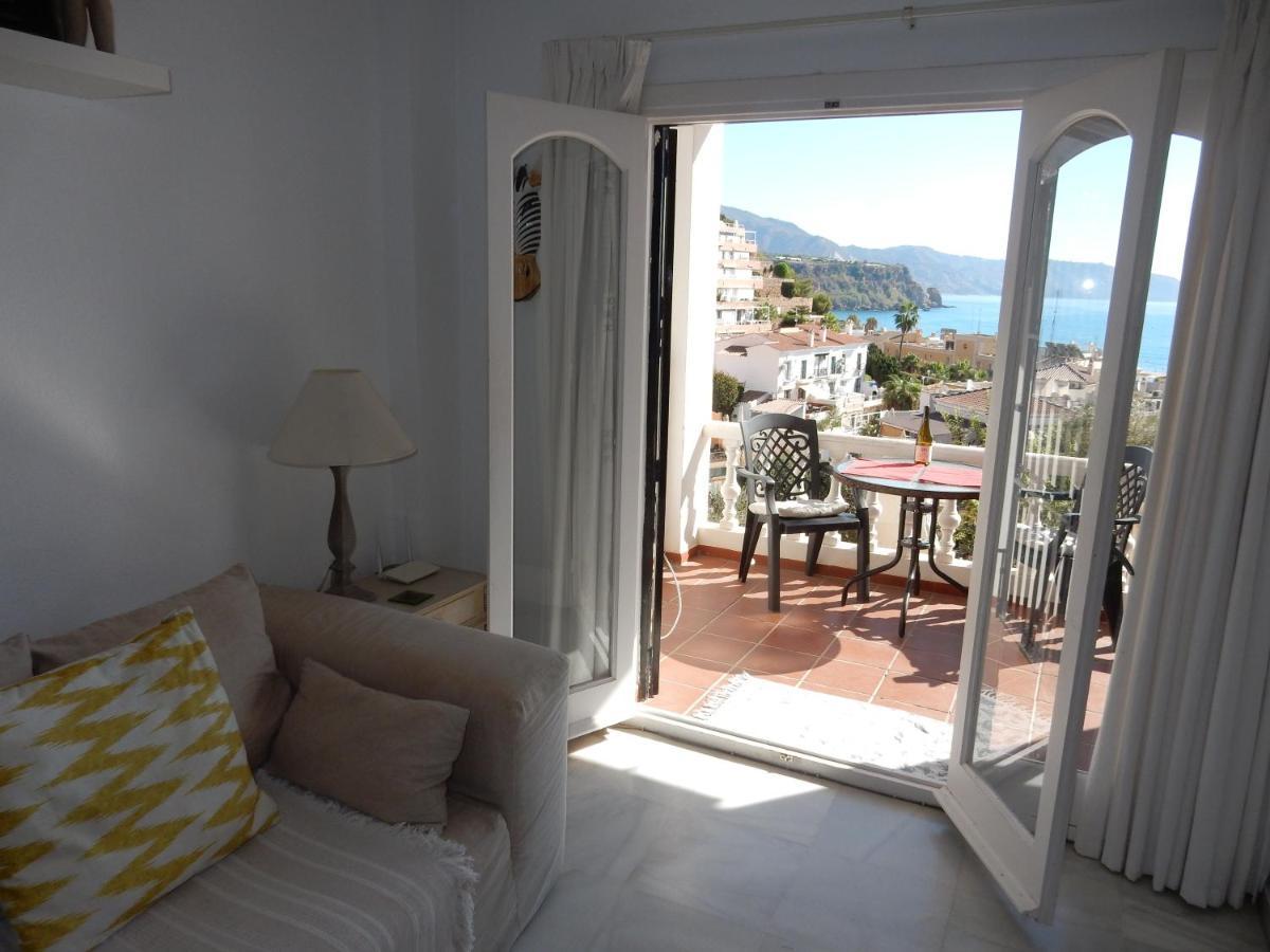 Beach Villa ,Nerja, Seaview, Pool, 3 Bedrooms, Huge Terrace And Garden 외부 사진